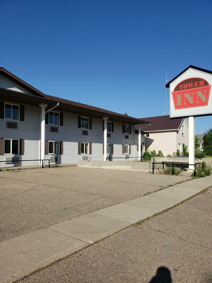 Tower Inn Estevan Zewnętrze zdjęcie