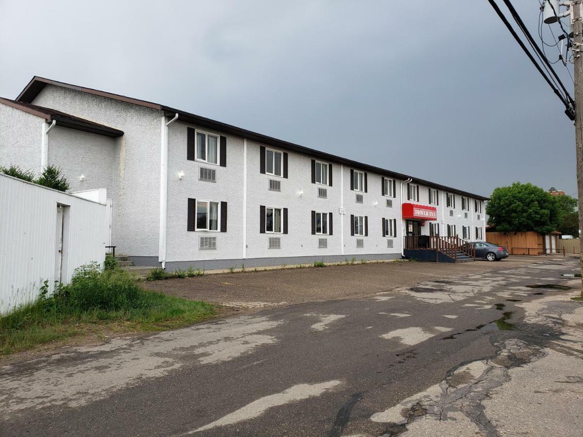 Tower Inn Estevan Zewnętrze zdjęcie